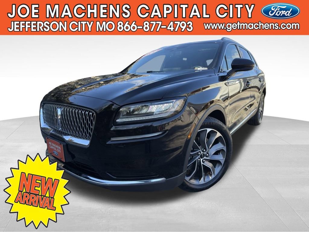 Used 2022 Lincoln Nautilus Reserve w/ Luxury Package image 2