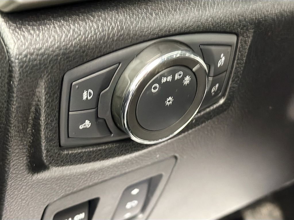 Used 2019 Ford F150 Lariat w/ Equipment Group 502A Luxury image 10