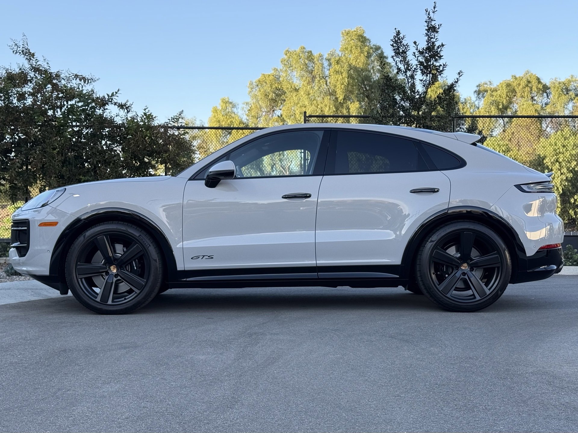 Used 2025 Porsche Cayenne GTS image 2