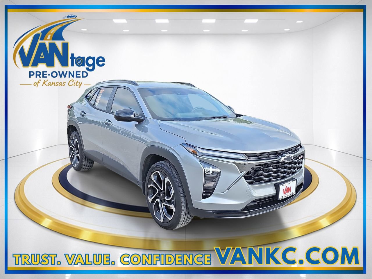Used 2025 Chevrolet Trax RS w/ Driver Confidence Package FWD image 3