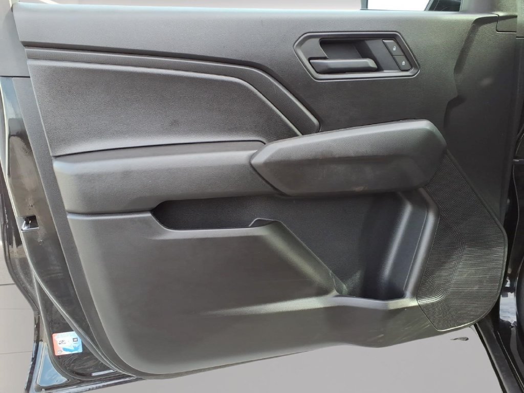 Used 2025 Chevrolet Colorado W/T w/ WT Custom Package RWD image 10