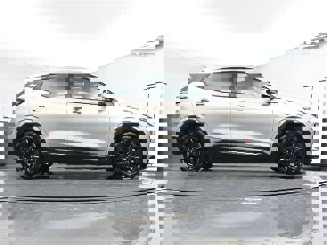 Used 2023 Chevrolet Bolt EUV Premier w/ Sun & Sound Package image 37