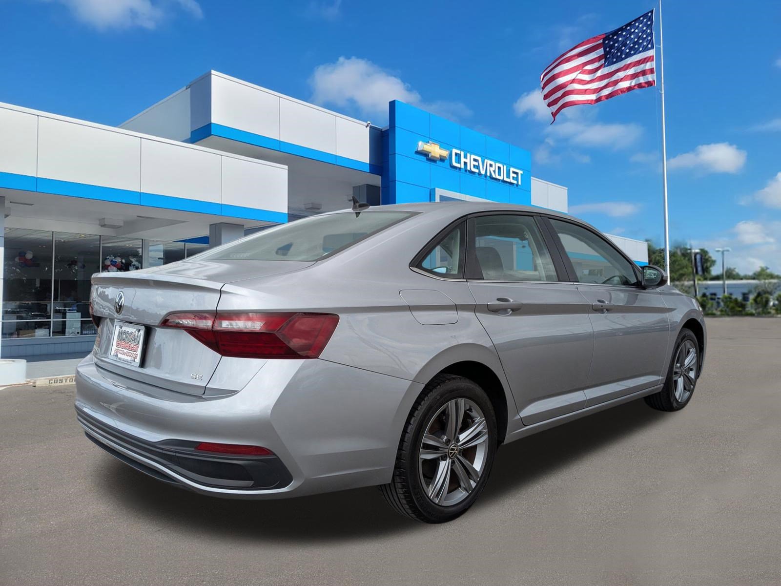 Used 2024 Volkswagen Jetta SE FWD image 4