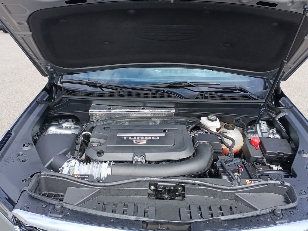 Certified 2024 Cadillac XT4 Luxury w/ Cold Weather Package image 31