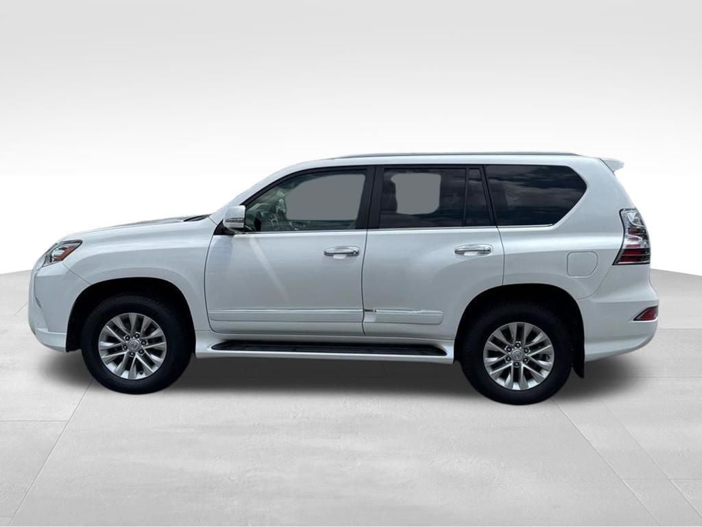Used 2018 Lexus GX 460 Premium AWD/4WD image 2