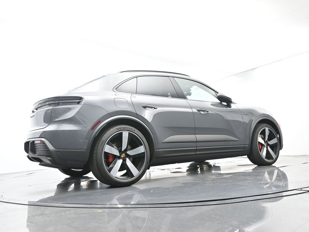 Certified 2025 Porsche Macan 4S Electric AWD/4WD image 50