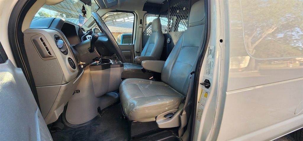 Used 2013 Ford E-150 and Econoline 150 RWD image 17