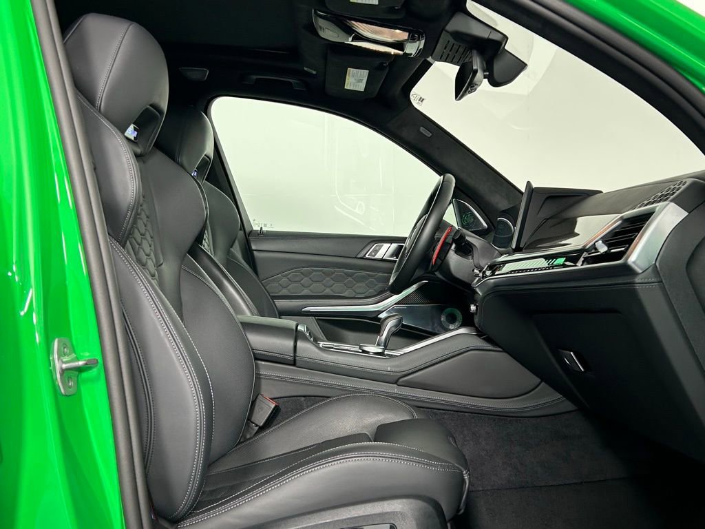 Used 2025 BMW X5 M Competition w/ Executive Package image 24