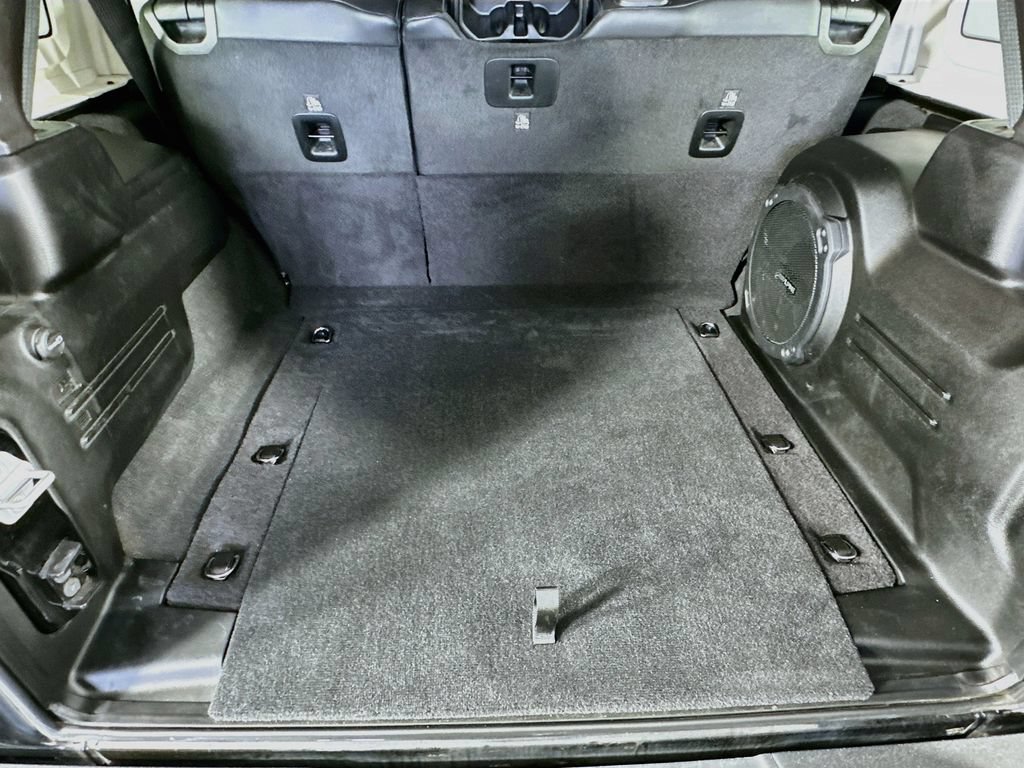 Certified 2025 Jeep Wrangler Unlimited Rubicon AWD/4WD image 38