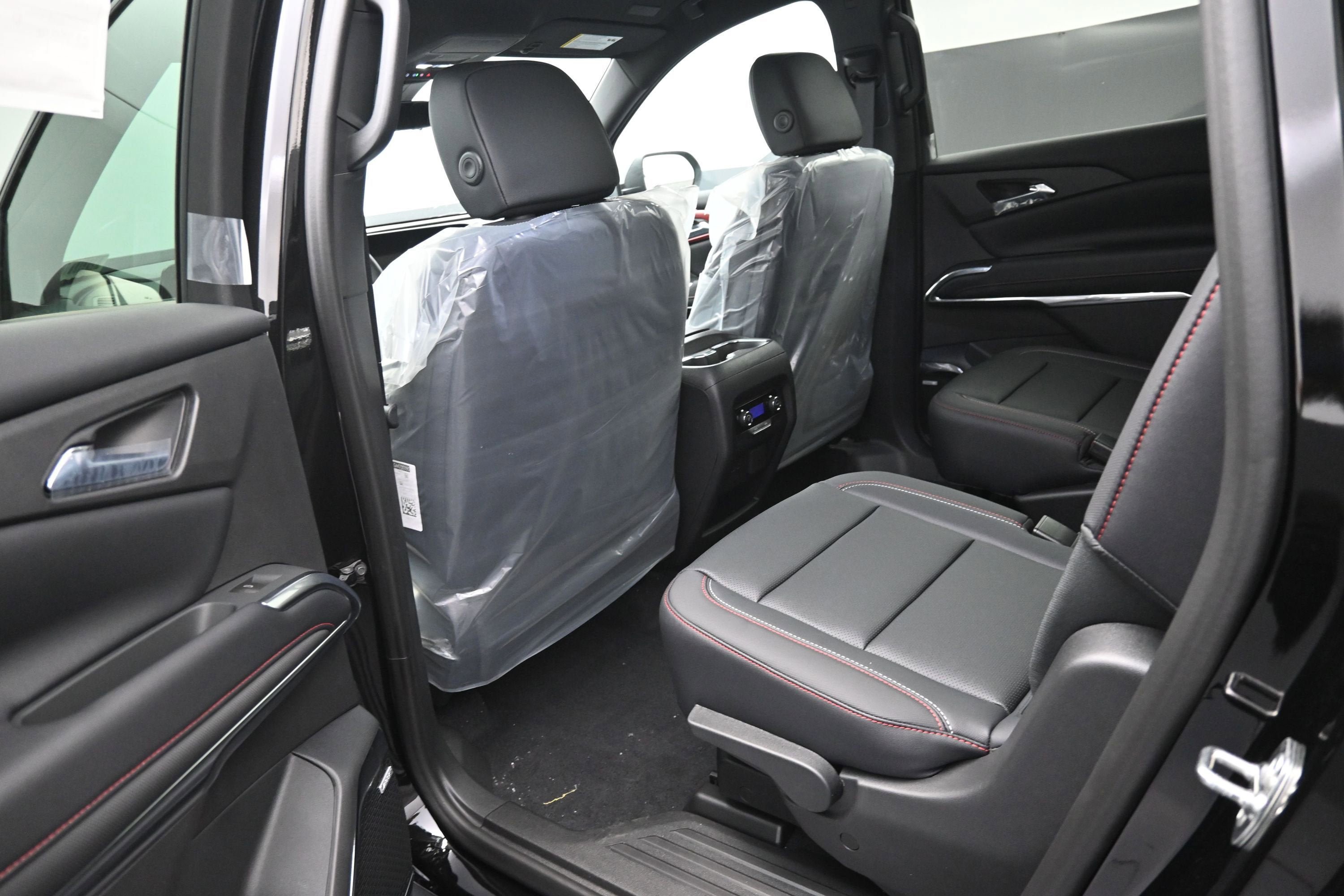 New 2026 Chevrolet Traverse Z71 w/ Enhanced Driving Package AWD/4WD image 31
