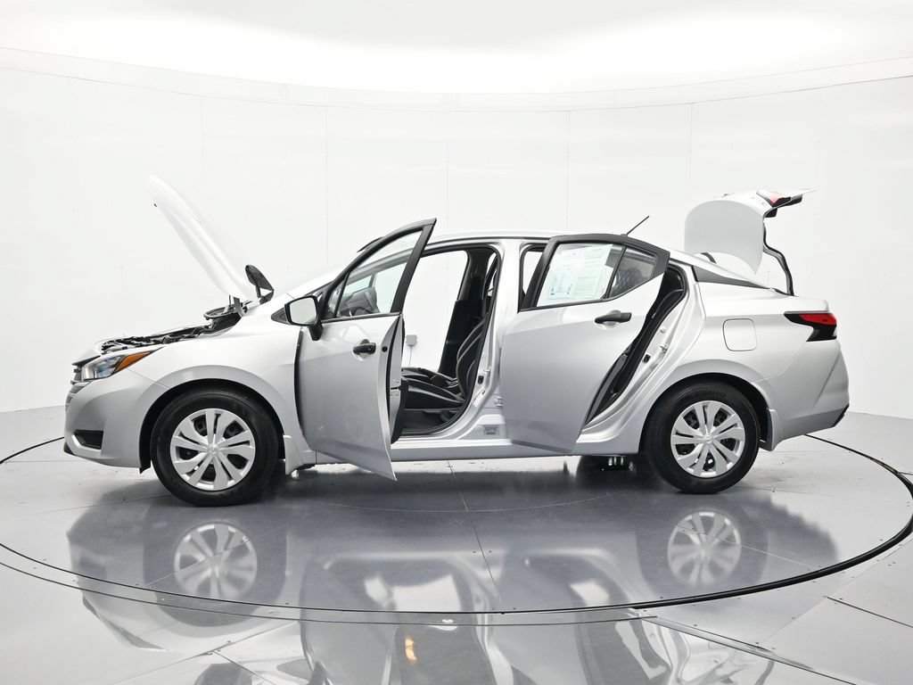 Used 2025 Nissan Versa S FWD image 46