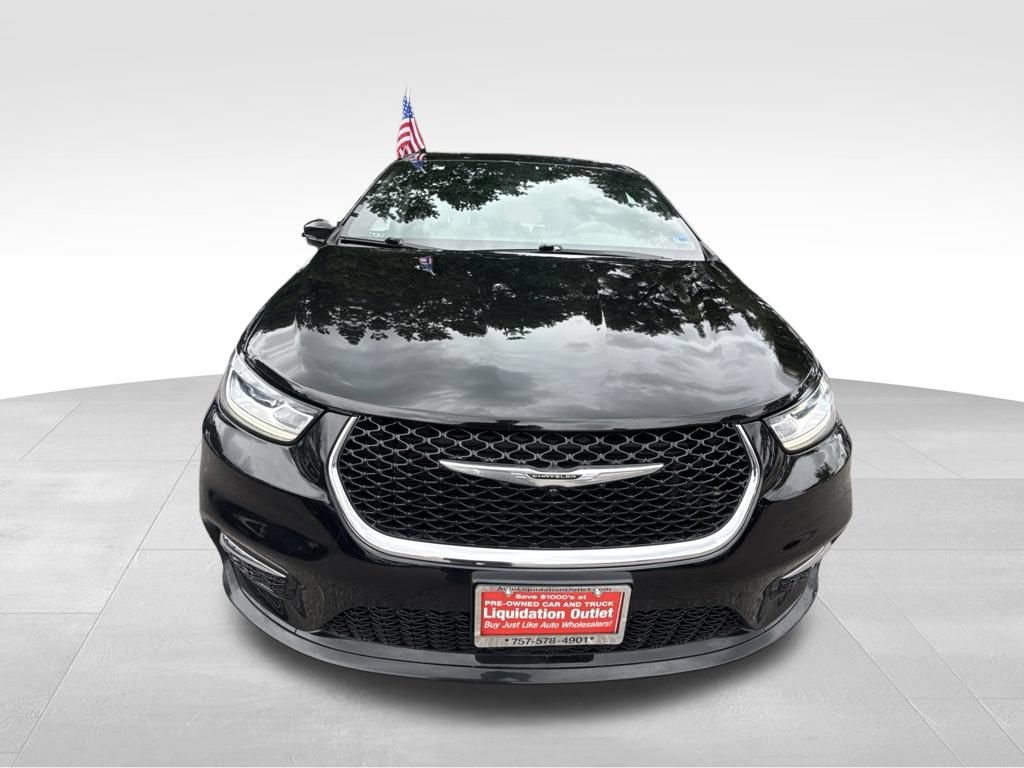 Used 2026 Chrysler Pacifica Limited FWD image 11