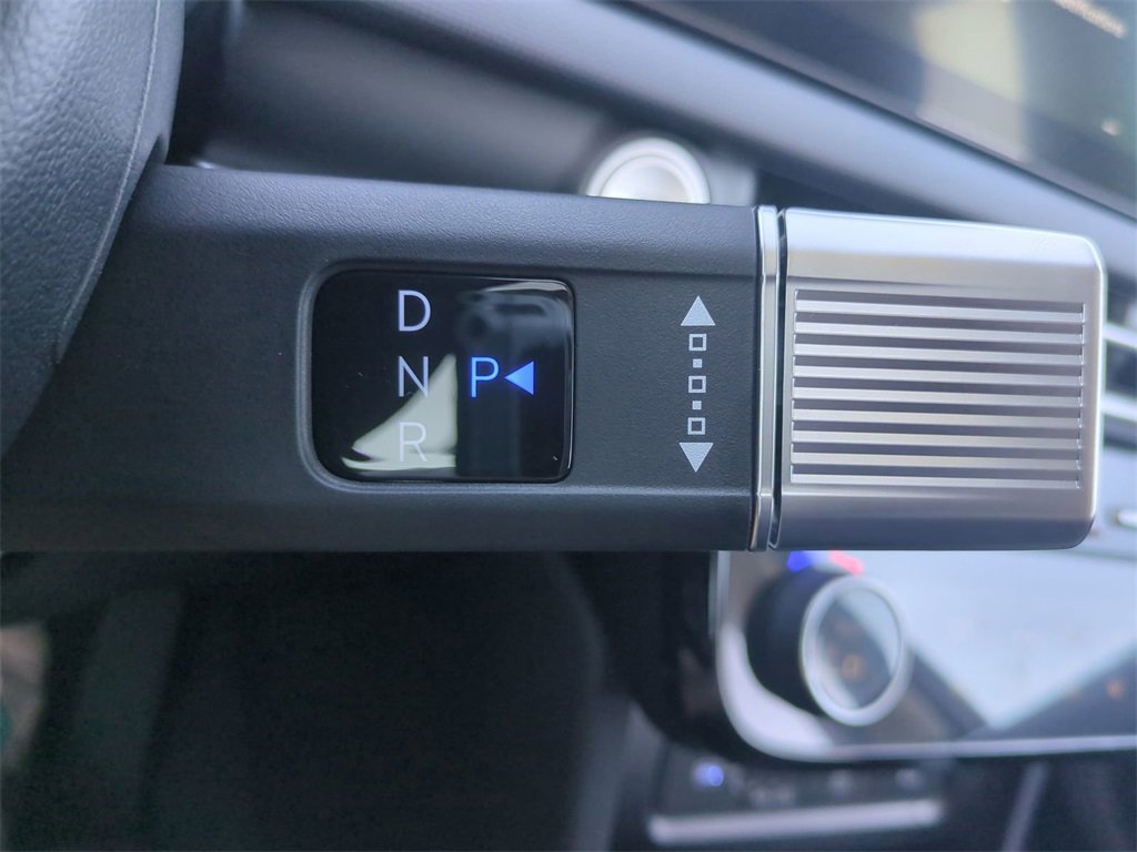 New 2026 Hyundai Tucson Blue SE image 21