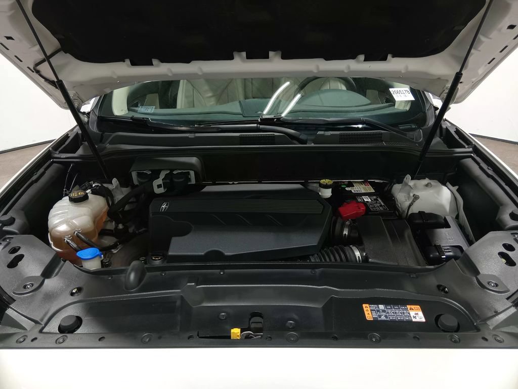 Used 2019 Lincoln Nautilus Reserve AWD/4WD image 12