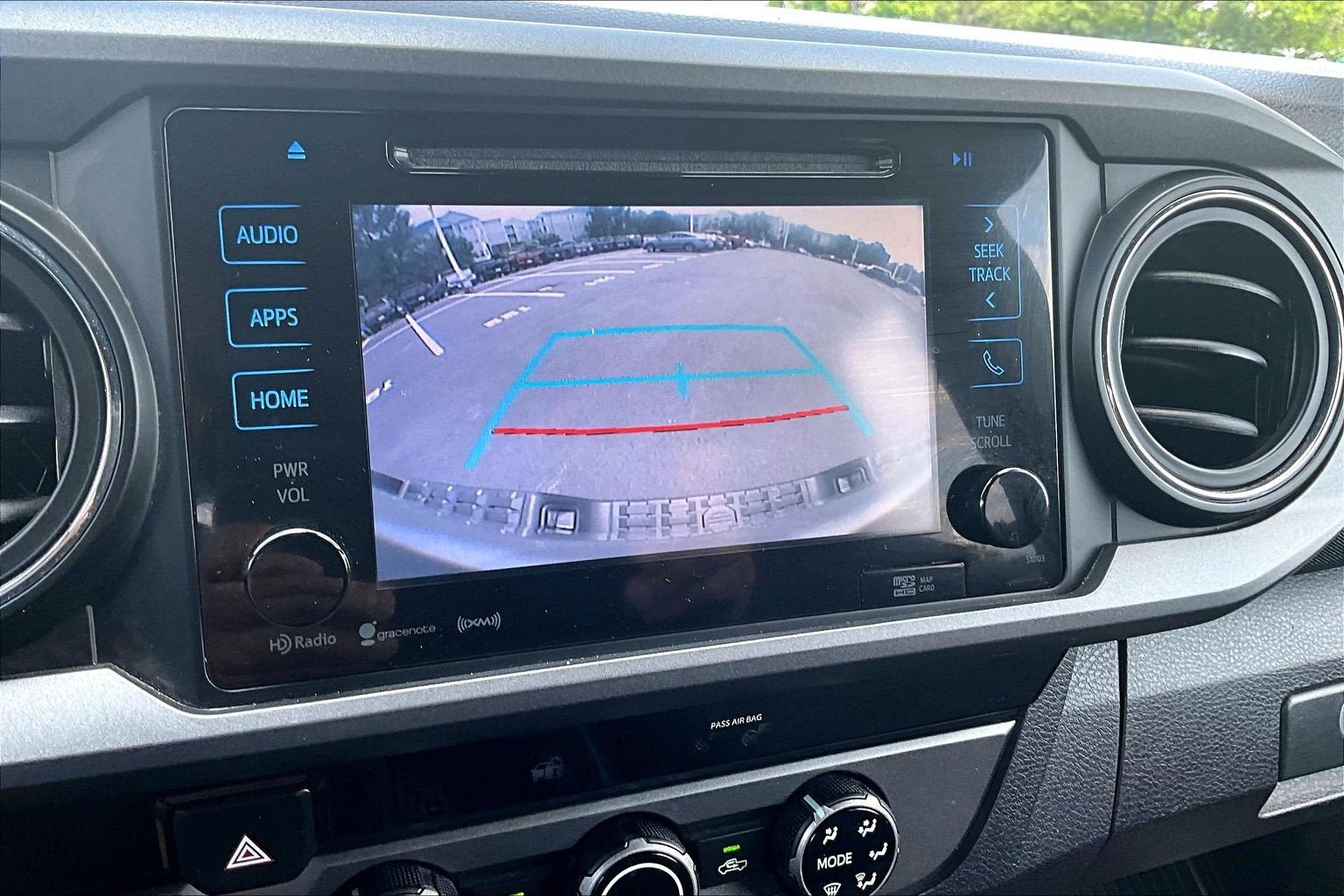 Used 2018 Toyota Tacoma TRD Sport AWD/4WD image 19