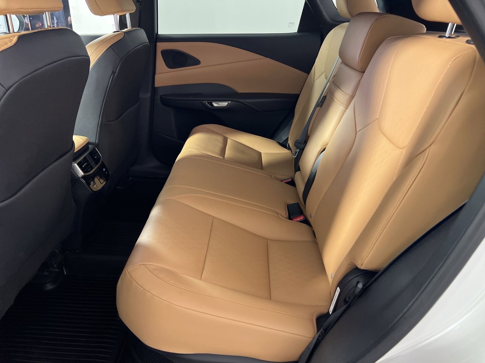 Used 2024 Lexus RX 350 w/ Convenience Package image 25