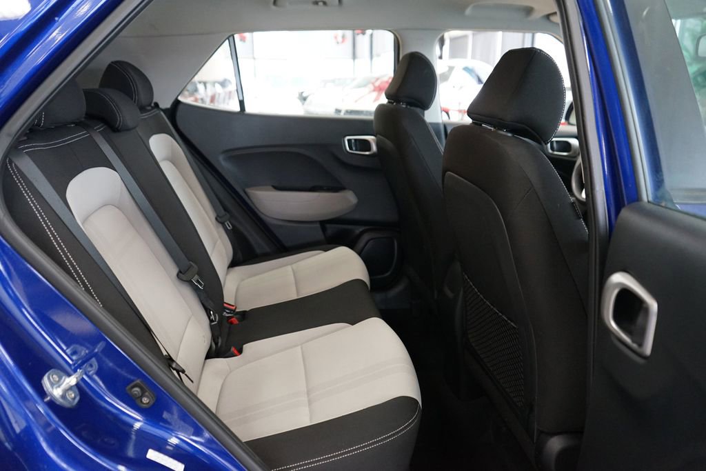 Used 2020 Hyundai Venue SEL image 12