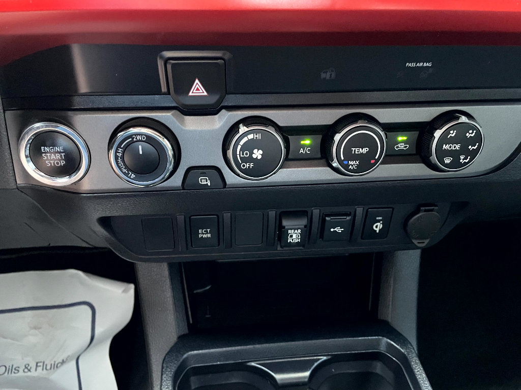Used 2020 Toyota Tacoma TRD Off-Road AWD/4WD image 18