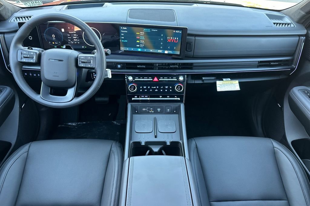 New 2025 Hyundai Santa Fe Calligraphy FWD image 10