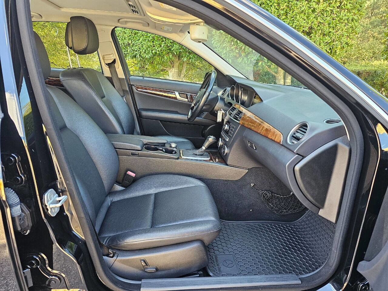 Used 2013 Mercedes-Benz C 300 4MATIC Sedan image 33