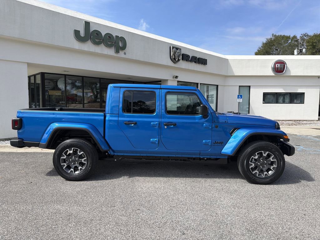 New 2026 Jeep Gladiator Sahara image 4
