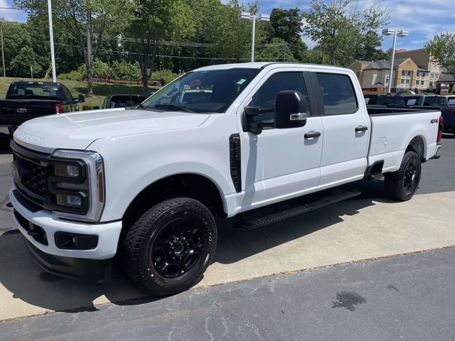 Used 2024 Ford F250 XL w/ STX Appearance Package AWD/4WD image 3