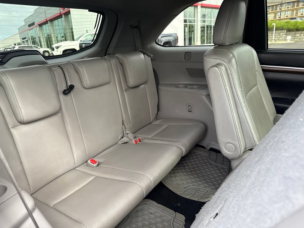 Used 2016 Toyota Highlander Limited w/ Driver Technology Package AWD/4WD image 7