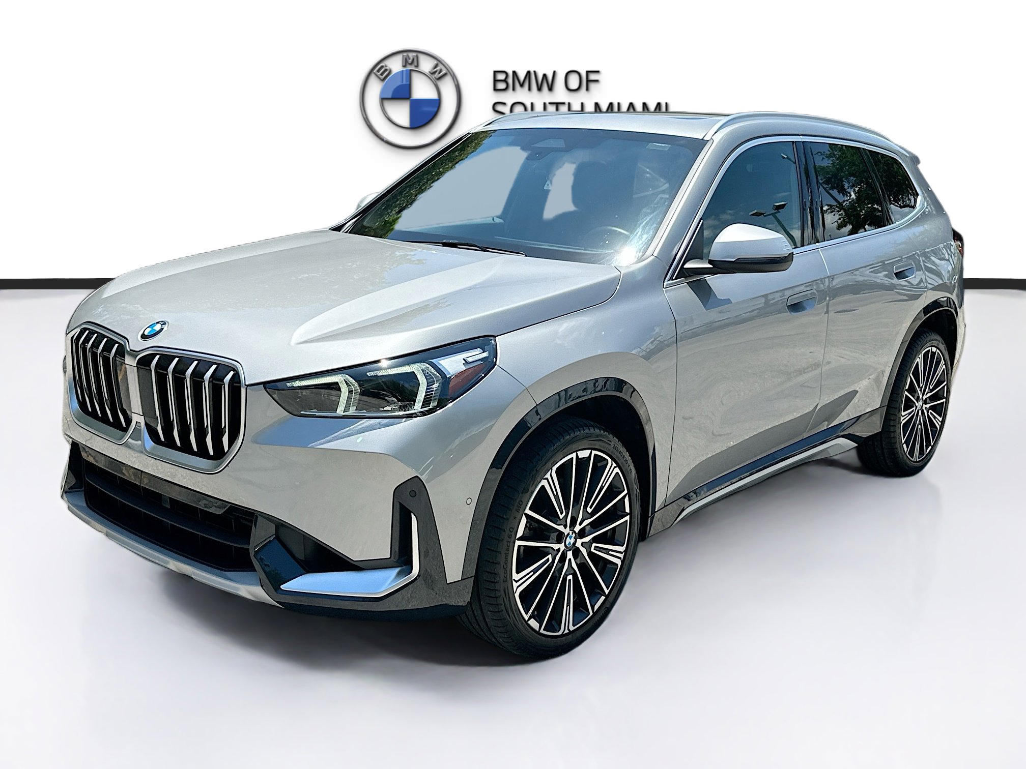 Certified 2023 BMW X1 xDrive28i w/ Convenience Package AWD/4WD image 3