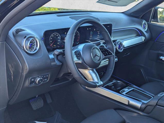 Used 2025 Mercedes-Benz GLB 250 image 3