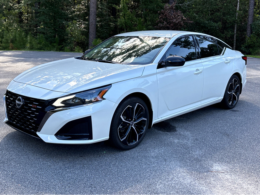 Used 2024 Nissan Altima 2.5 SR image 3