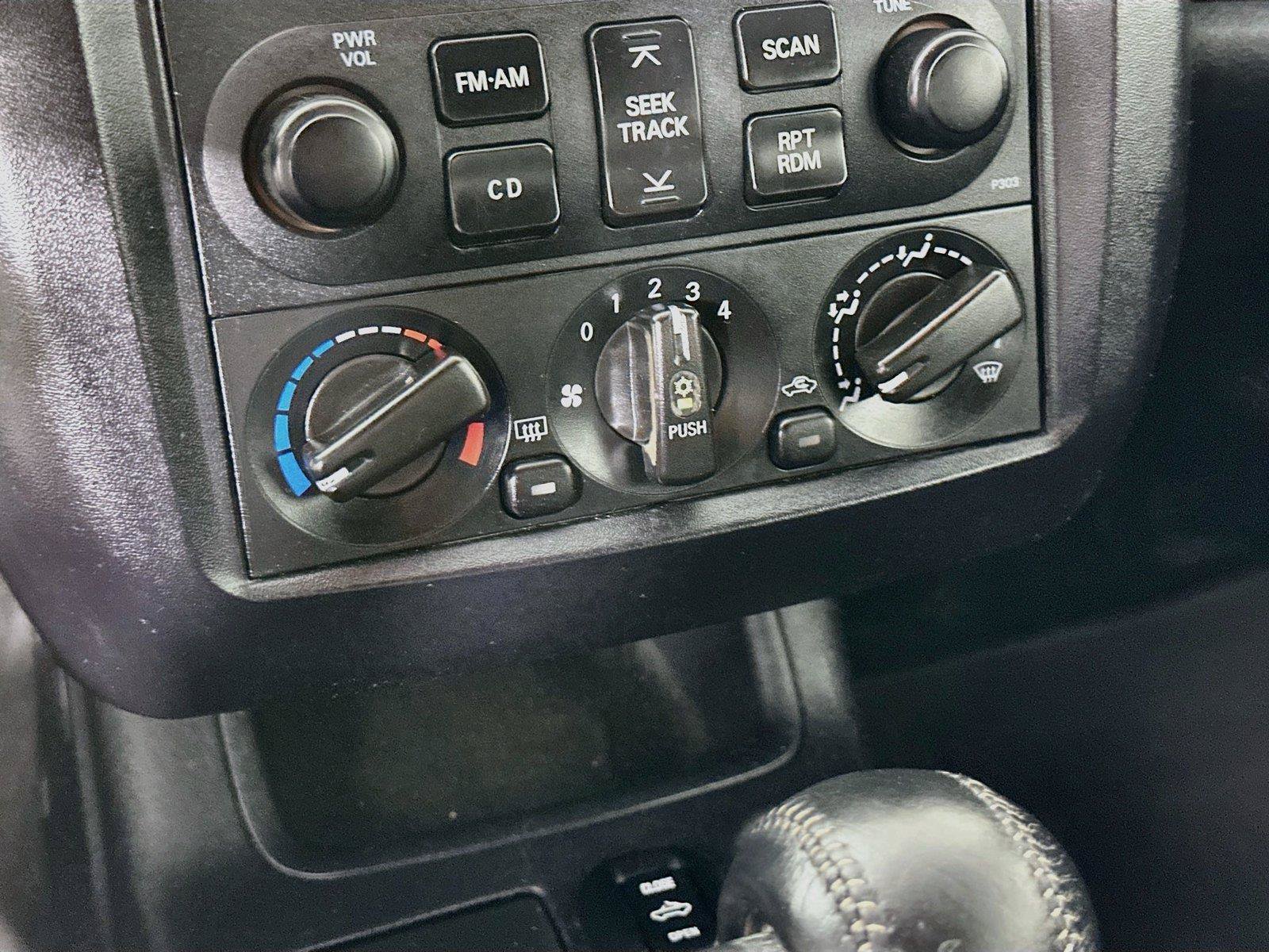 Used 2005 Mitsubishi Eclipse GS FWD image 8