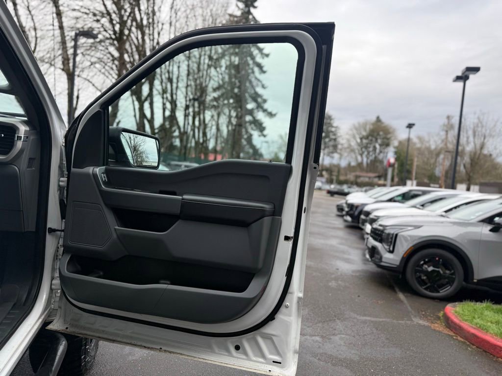 Used 2023 Ford F150 XLT w/ Trailer Tow Package image 22