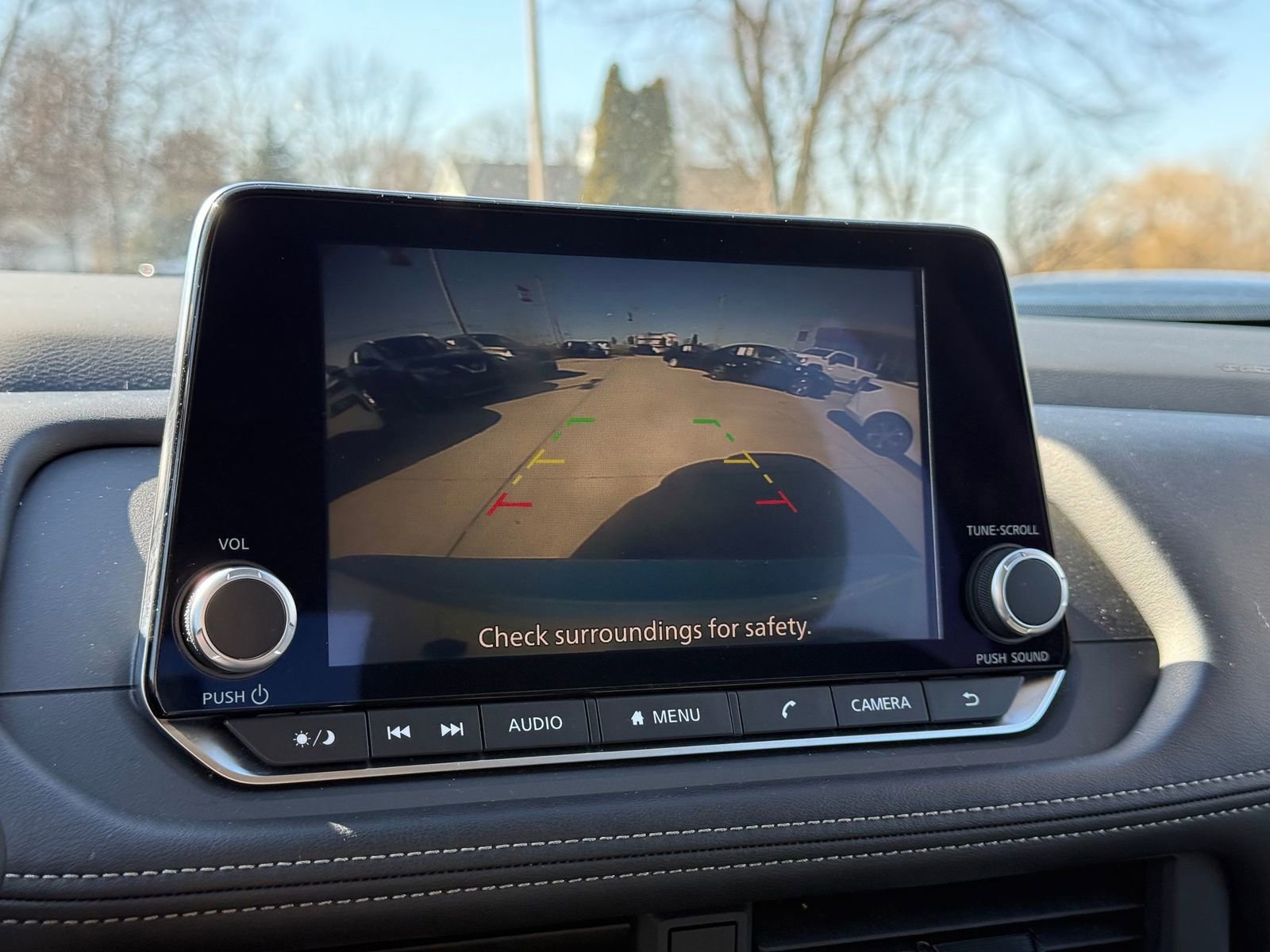 Certified 2025 Nissan Rogue SV image 18