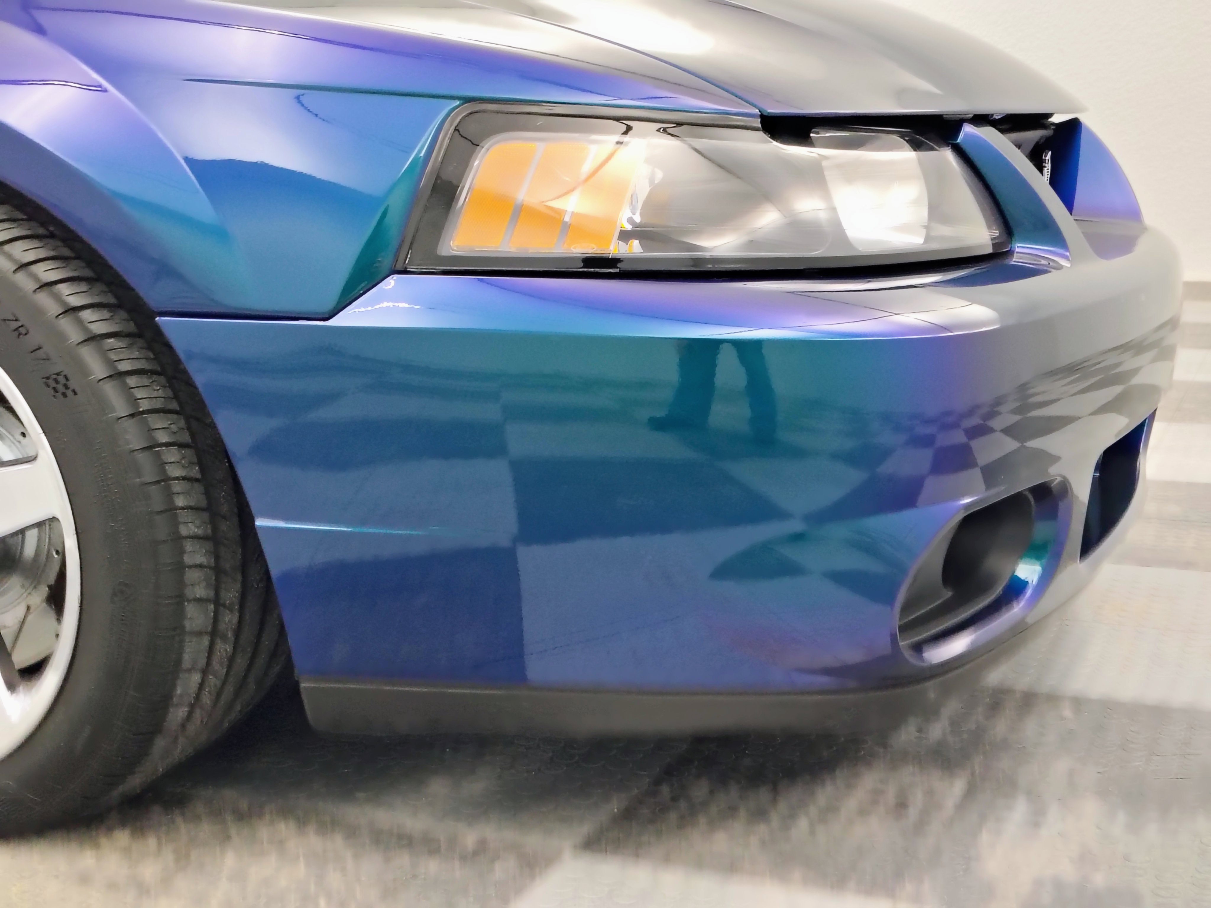 Used 2004 Ford Mustang Cobra RWD image 17