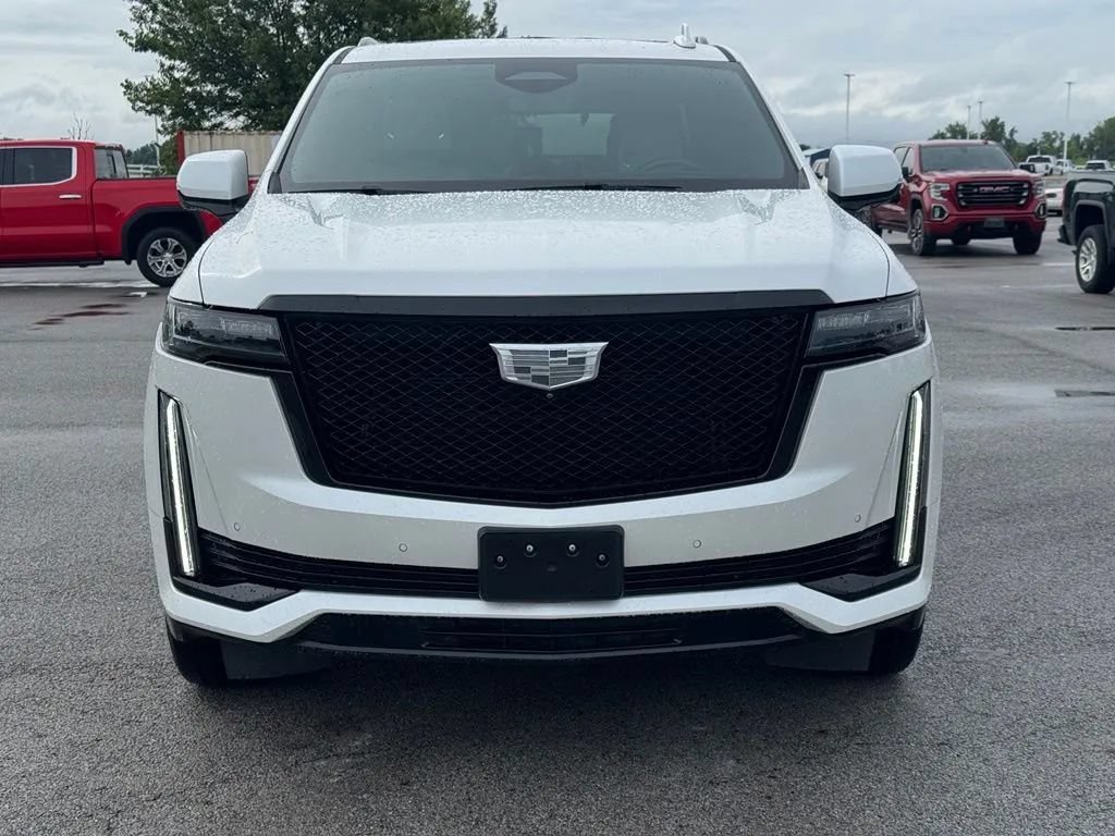 Used 2021 Cadillac Escalade Sport w/ LPO, Illumination Package AWD/4WD image 2