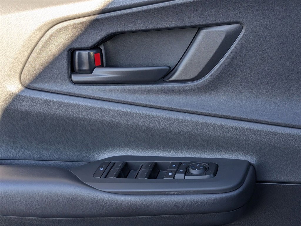 Used 2024 Toyota Prius LE image 14