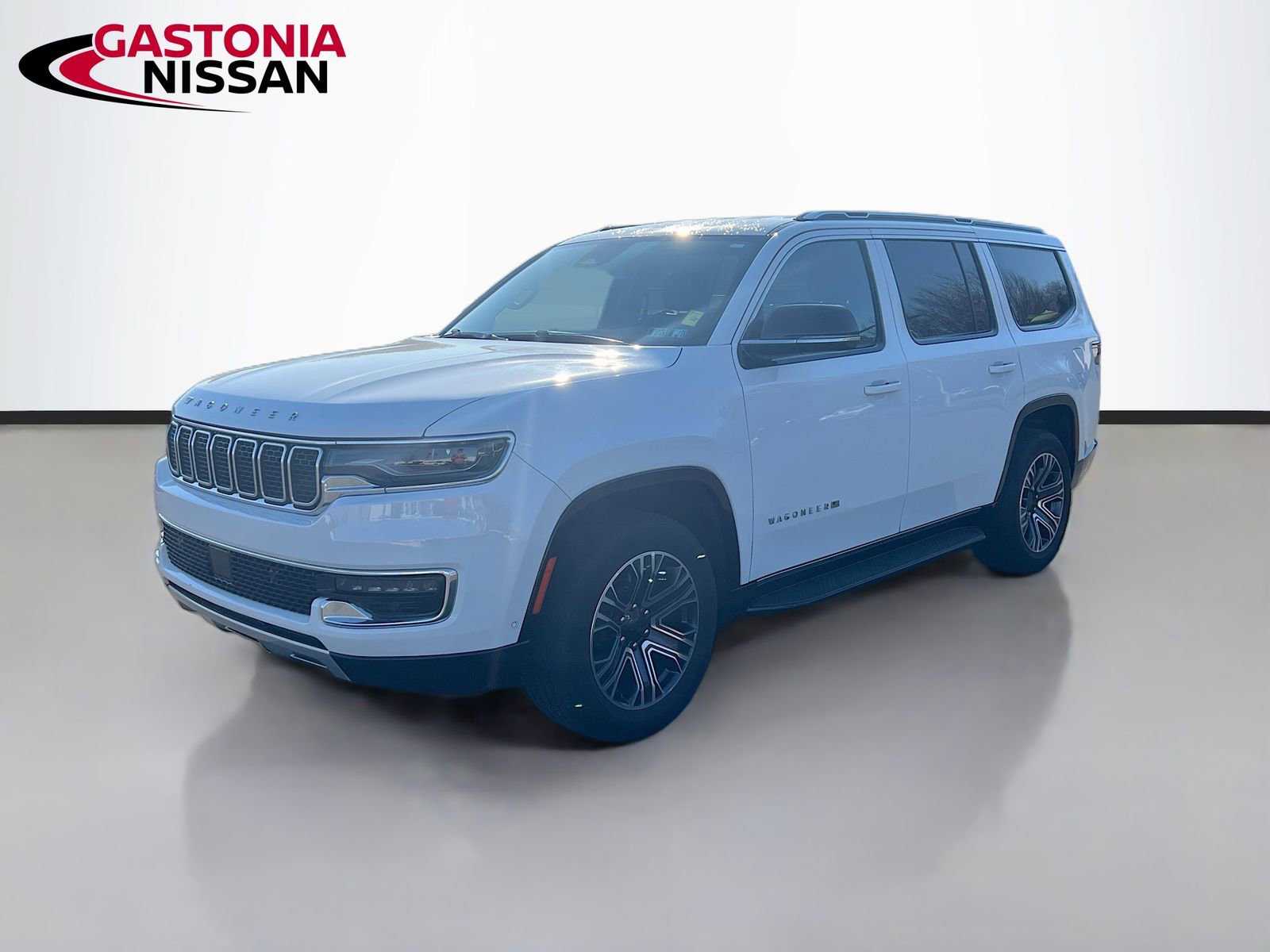 Used 2024 Jeep Wagoneer Series II w/ Flexible Seating Group image 3