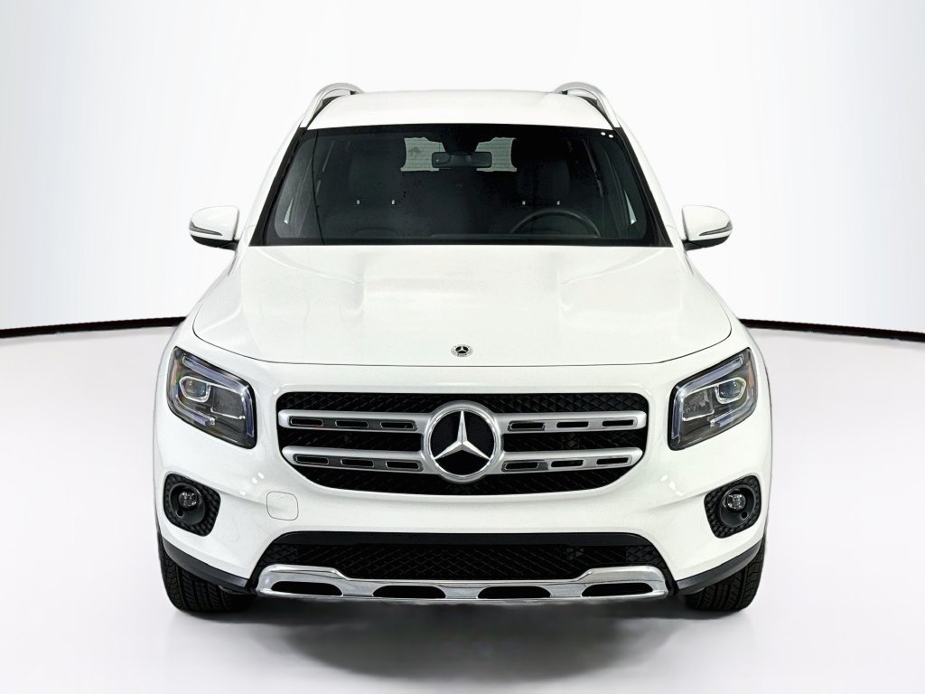 Used 2023 Mercedes-Benz GLB 250 image 2