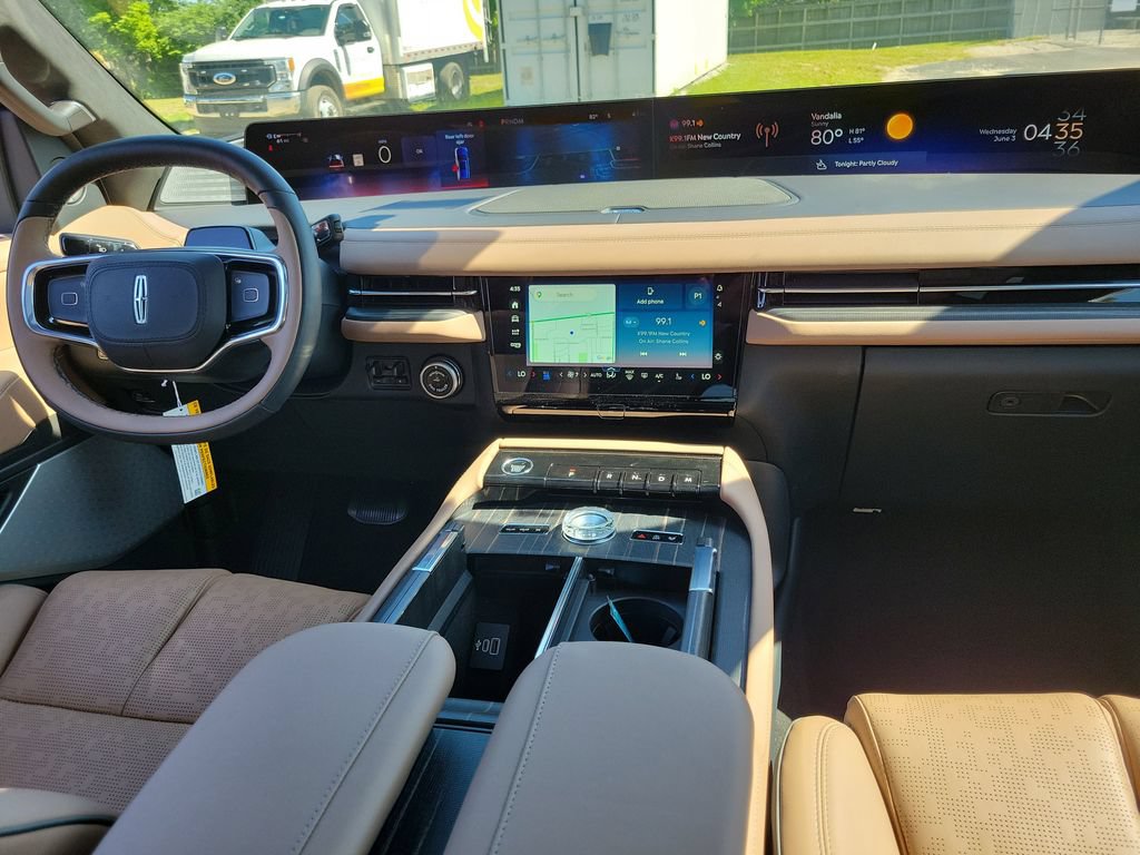 New 2026 Lincoln Navigator Black Label AWD/4WD image 13