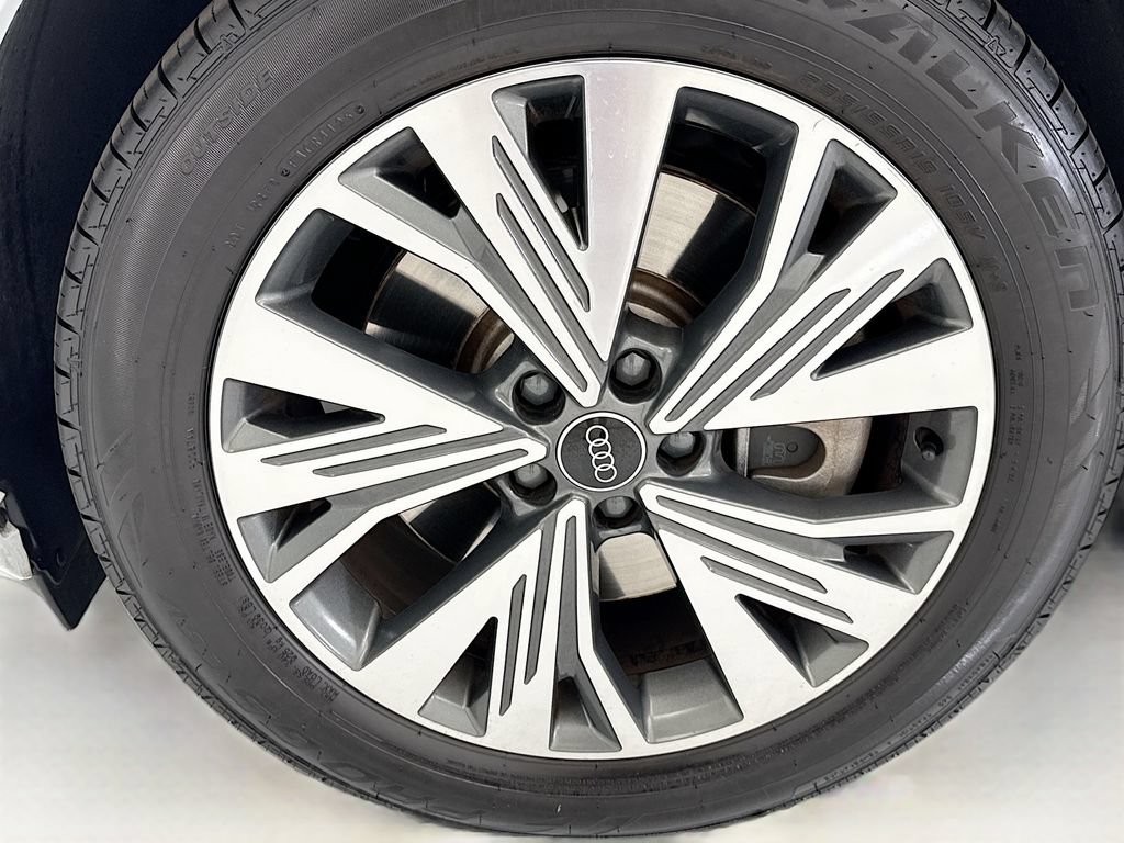 Certified 2023 Audi Q4 e-tron Premium Plus w/ Premium Plus RWD image 29