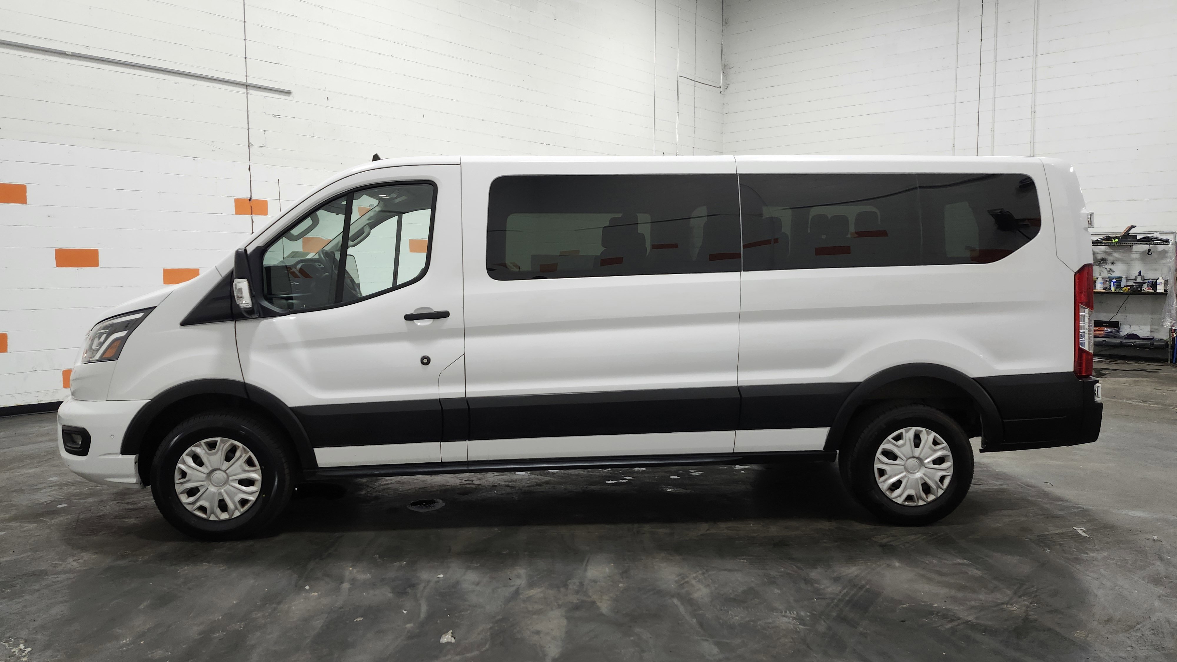 Used 2023 Ford Transit 350 XLT image 13