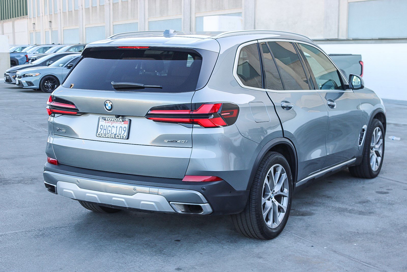 Used 2024 BMW X5 sDrive40i w/ Parking Assistance Package image 10