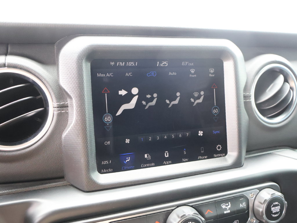Used 2022 Jeep Wrangler Unlimited Sahara AWD/4WD image 31
