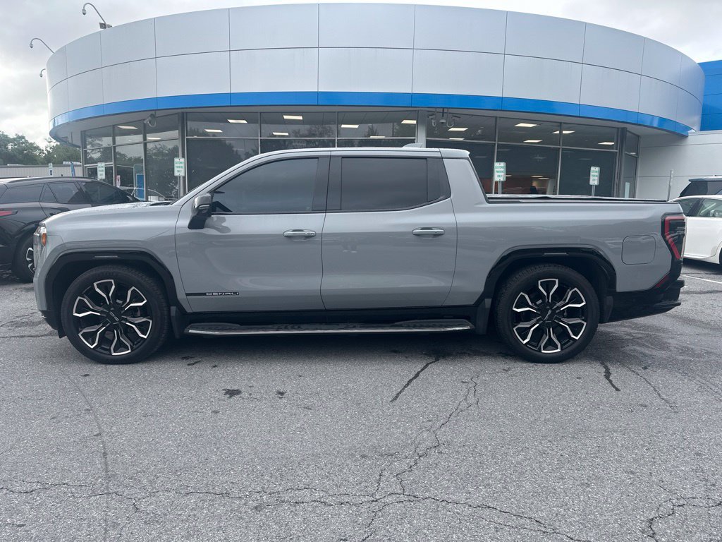 Used 2024 GMC Sierra EV Denali AWD/4WD image 8