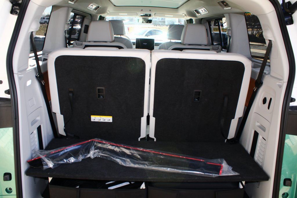 Used 2025 Volkswagen ID. Buzz 1st Edition image 20