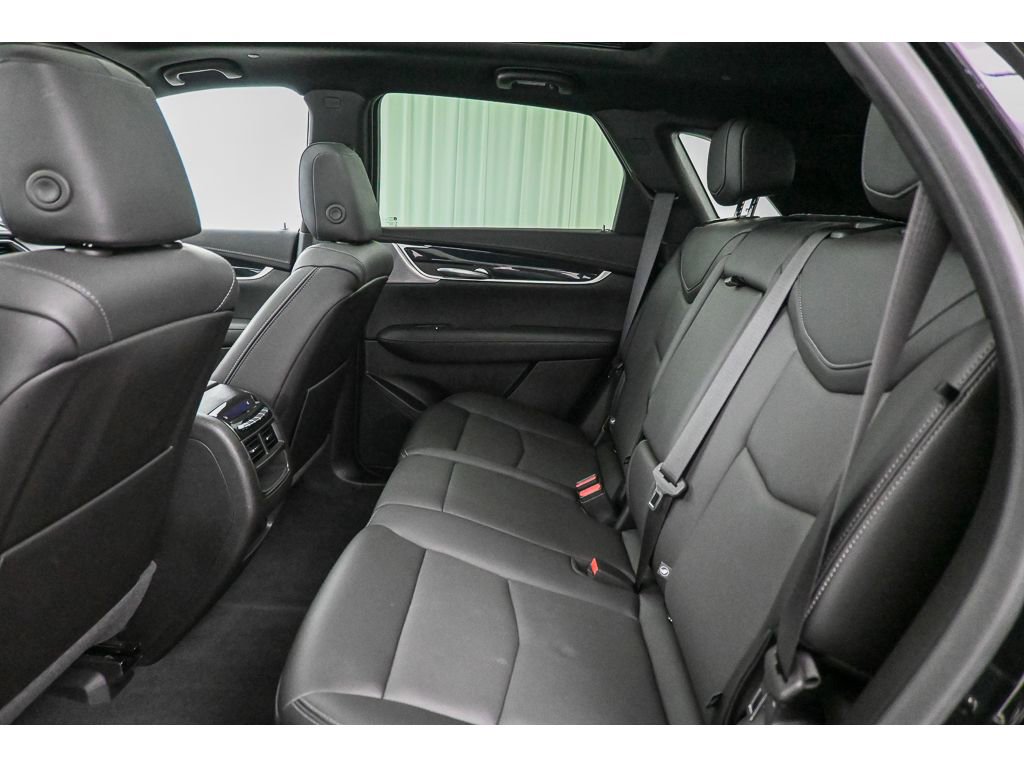 Certified 2024 Cadillac XT5 Premium Luxury w/ Technology Package AWD/4WD image 28