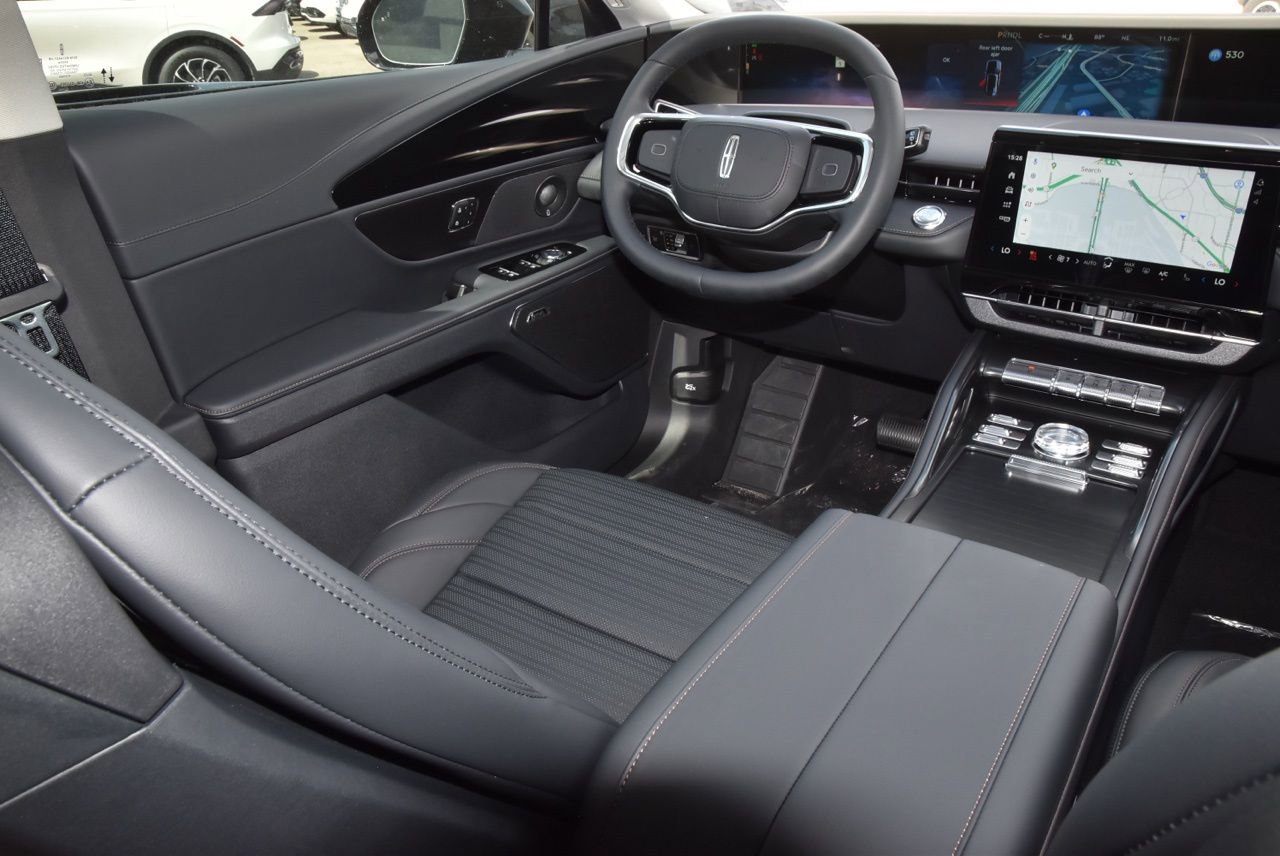 New 2026 Lincoln Nautilus Reserve AWD/4WD image 22