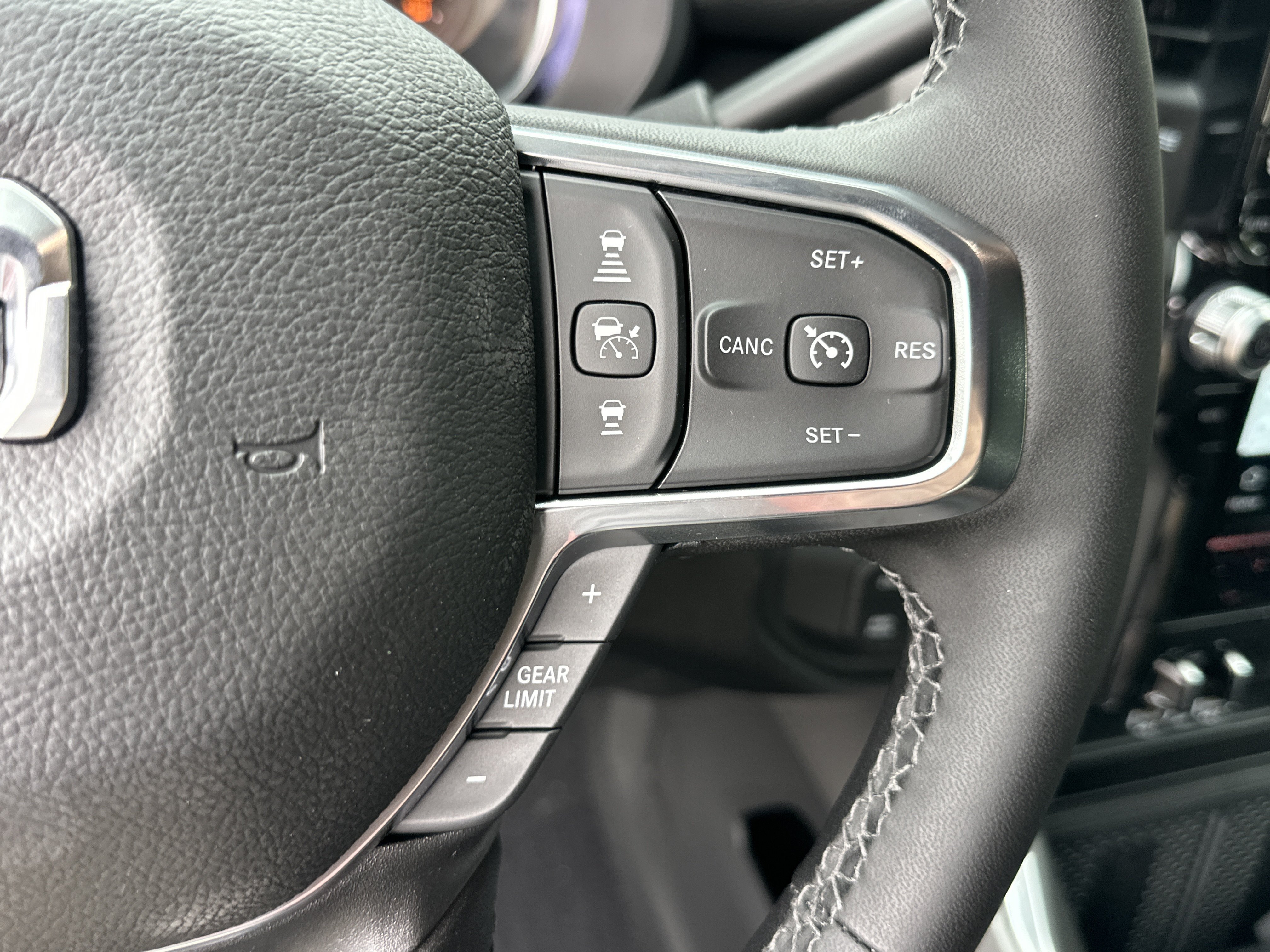 New 2027 RAM 2500 Laramie AWD/4WD image 11