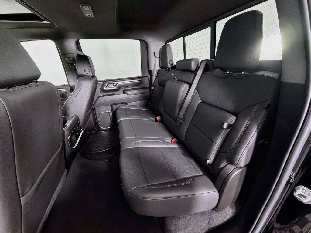 Used 2025 Chevrolet Silverado 3500 LTZ w/ LTZ Plus Package AWD/4WD image 26