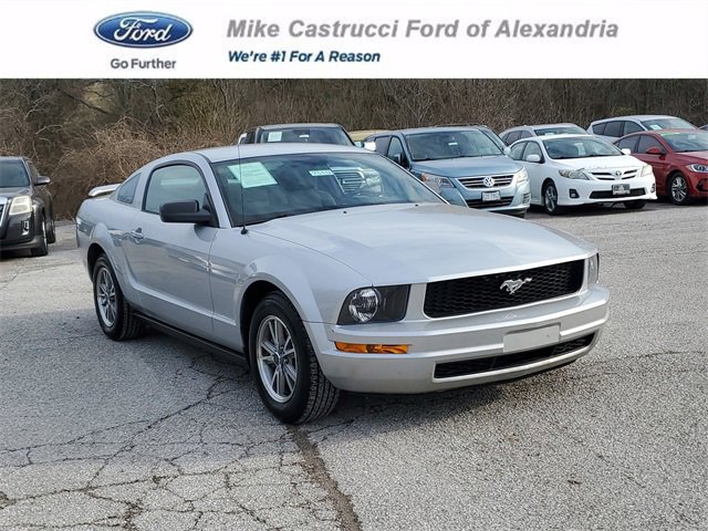 Used 2005 Ford Mustang Deluxe